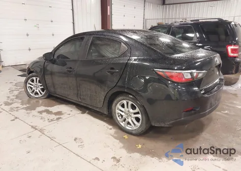 2017 Toyota Yaris Ia z USA, uszkodzony, nr VIN 3MYDLBYV9HY157713